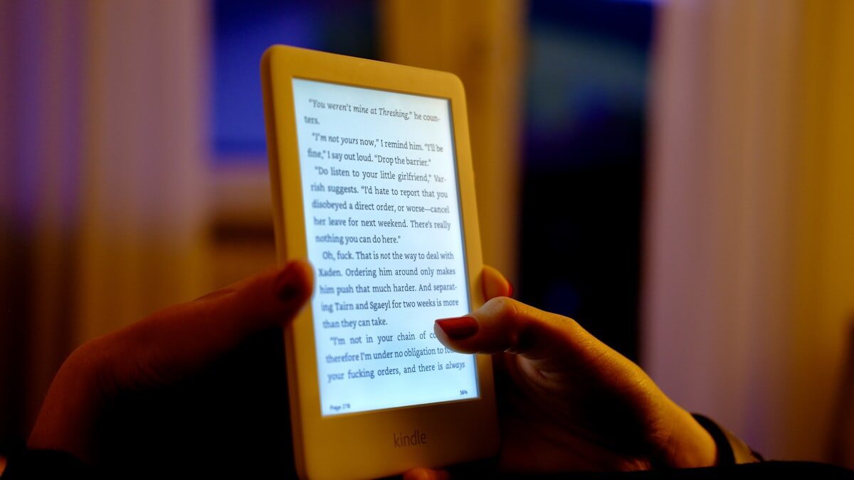 EPUB vs PDF in 2026: Which Ebook Format Is Better?
