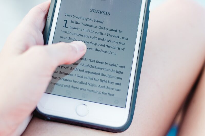 Reading reflowed text on a smartphone